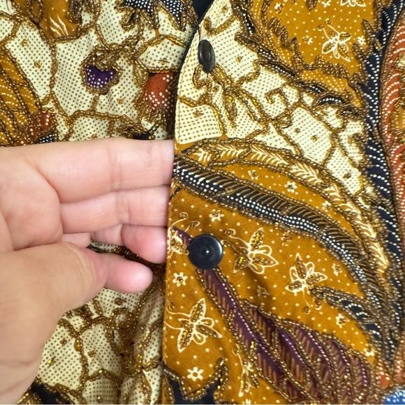 Kenar Black and Tan Vest with Classic Appeal - Picture 5 of 16